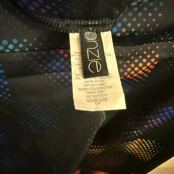 Women’s Onzie crop leggings, size small - Picture 2 of 2